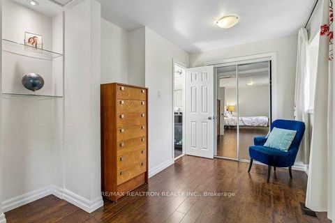 Photo 16 at 27 Elfindale Crescent, Henry Farm, Toronto
