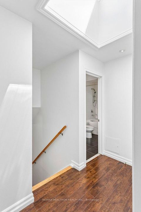 Photo 26 at 27 Elfindale Crescent, Henry Farm, Toronto