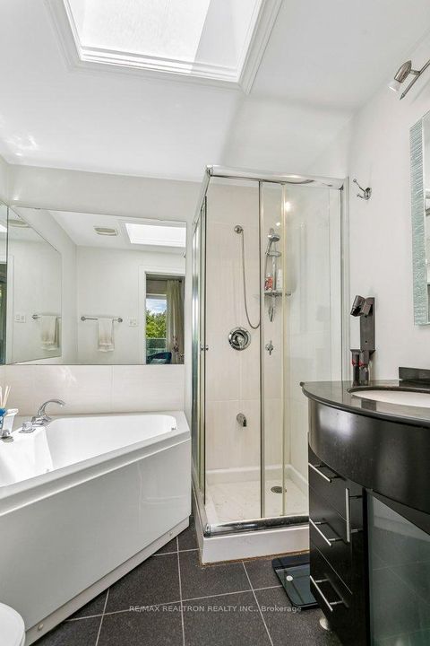 Photo 31 at 27 Elfindale Crescent, Henry Farm, Toronto