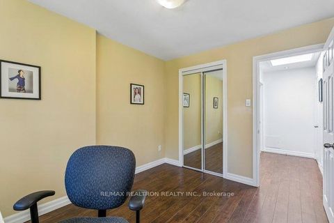 Photo 33 at 27 Elfindale Crescent, Henry Farm, Toronto