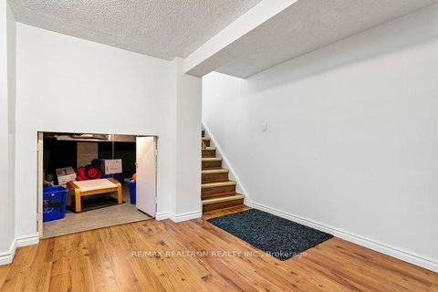 Photo 37 at 27 Elfindale Crescent, Henry Farm, Toronto