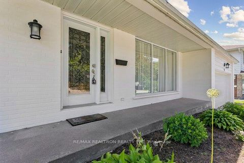 Photo 40 at 27 Elfindale Crescent, Henry Farm, Toronto
