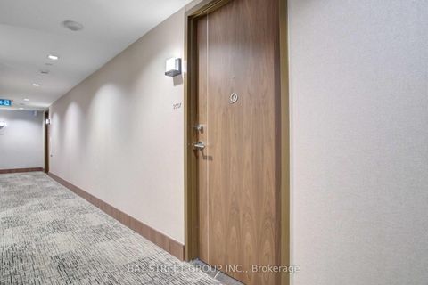 Photo 5 at 2007 - 80 Queens Wharf Road, Waterfront Communities C1, Toronto