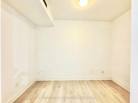 Photo 7 at 2007 - 80 Queens Wharf Road, Waterfront Communities C1, Toronto