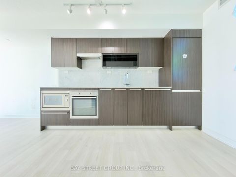 Photo 13 at 2007 - 80 Queens Wharf Road, Waterfront Communities C1, Toronto