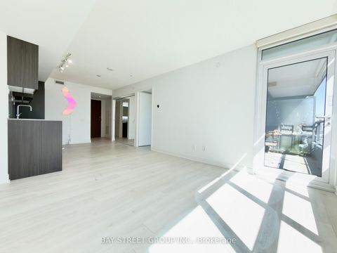 Photo 16 at 2007 - 80 Queens Wharf Road, Waterfront Communities C1, Toronto