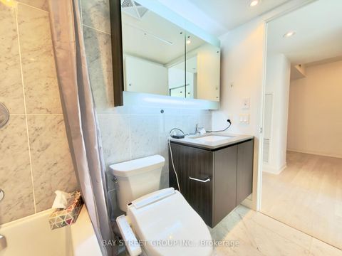 Photo 21 at 2007 - 80 Queens Wharf Road, Waterfront Communities C1, Toronto