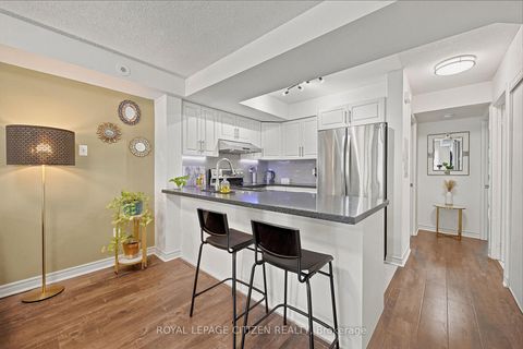 Photo 7 at 2048 - 75 George Appleton Way, CFB, Toronto
