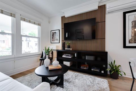 Photo 4 at 270 Robina Avenue, Oakwood Village, Toronto