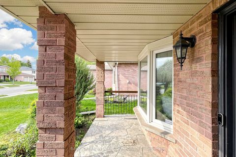 Photo 4 at 670 Leslie Valley Drive, Leslie Valley, Newmarket