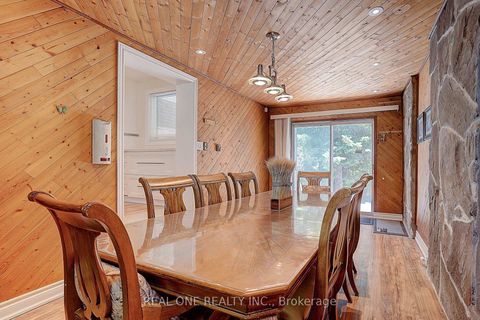 Photo 9 at 37 Lauralynn Crescent, Malvern West, Toronto