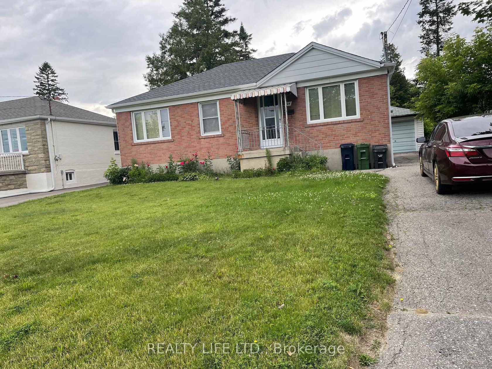 24 Battersea Crescent, Maple Leaf, Toronto 