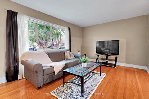 Photo 9 at 14 Heslop Drive, Alderwood, Toronto
