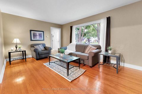 Photo 11 at 14 Heslop Drive, Alderwood, Toronto