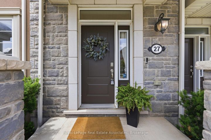 Photo 3 at 27 - 1222 Rose Way, CB Cobban, Milton