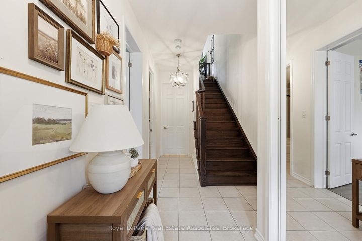 Photo 4 at 27 - 1222 Rose Way, CB Cobban, Milton