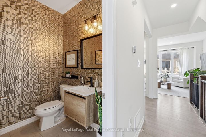 Photo 20 at 27 - 1222 Rose Way, CB Cobban, Milton