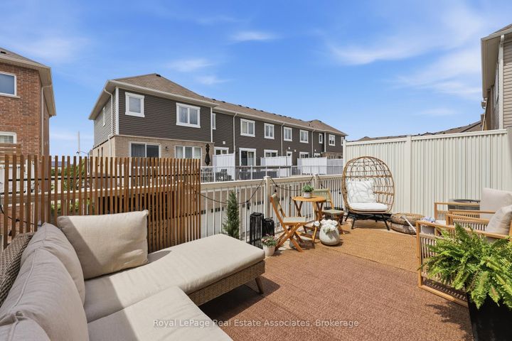 Photo 34 at 27 - 1222 Rose Way, CB Cobban, Milton