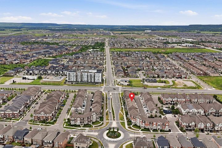 Photo 38 at 27 - 1222 Rose Way, CB Cobban, Milton