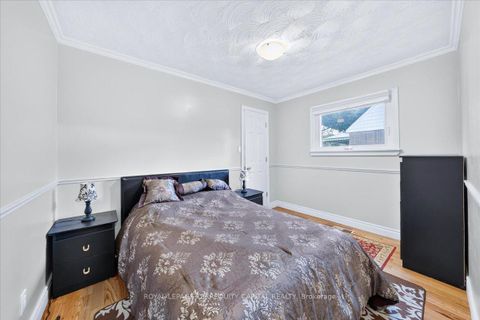 Photo 10 at 175 Clearbrooke Circle, Kipling, Toronto