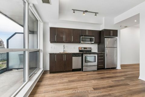 Photo 3 at 923 - 2885 Bayview Avenue, Bayview Village, Toronto