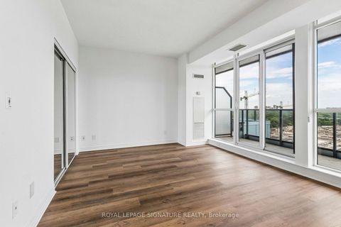Photo 4 at 923 - 2885 Bayview Avenue, Bayview Village, Toronto