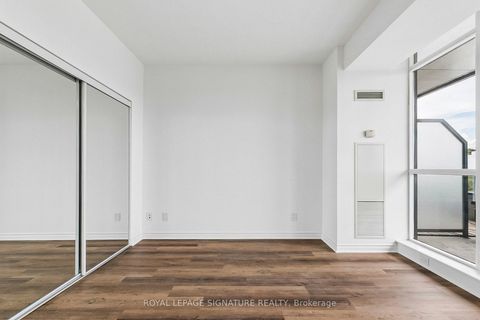Photo 8 at 923 - 2885 Bayview Avenue, Bayview Village, Toronto
