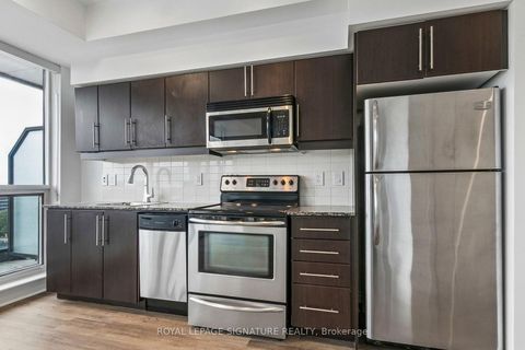 Photo 9 at 923 - 2885 Bayview Avenue, Bayview Village, Toronto