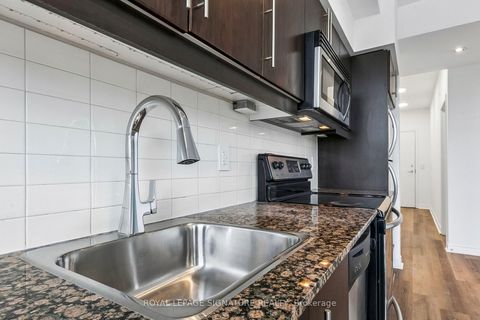 Photo 11 at 923 - 2885 Bayview Avenue, Bayview Village, Toronto