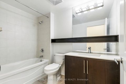 Photo 13 at 923 - 2885 Bayview Avenue, Bayview Village, Toronto