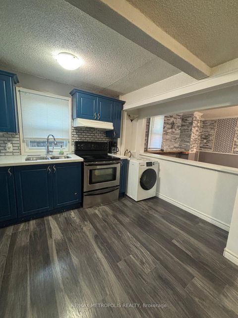 Photo 5 at 28 & 30 Thompson Drive, Sutton & Jackson's Point, Georgina