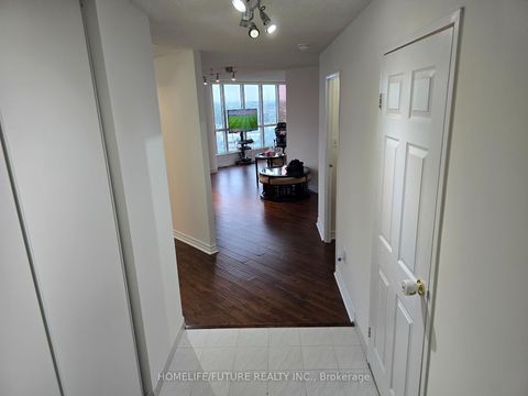 Photo 10 at 1117 - 5 Rowntree Road, Jamestown, Toronto