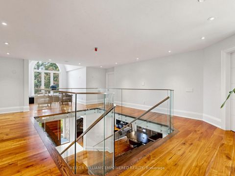 Photo 19 at 93 Longview Crescent, Islington Woods, Vaughan