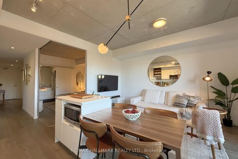 Photo 5 at 313 - 383 Sorauren Avenue, Roncesvalles, Toronto