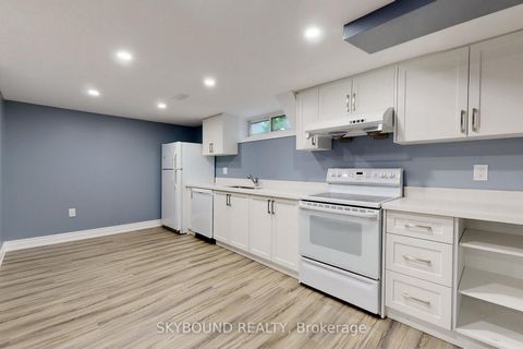 Photo 38 at 22 Royal Doulton Drive, Donalda, Toronto