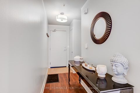 Photo 12 at 201 - 81 Navy Wharf Court, Waterfront Communities C1, Toronto