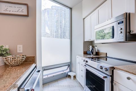 Photo 16 at 201 - 81 Navy Wharf Court, Waterfront Communities C1, Toronto