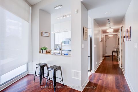 Photo 18 at 201 - 81 Navy Wharf Court, Waterfront Communities C1, Toronto