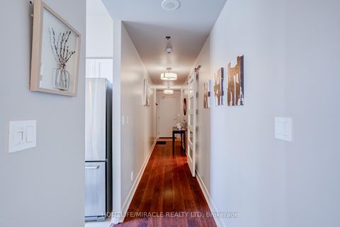 Photo 22 at 201 - 81 Navy Wharf Court, Waterfront Communities C1, Toronto