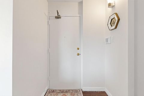 Photo 4 at 701 - 100 Leeward Glenway, Flemingdon Park, Toronto