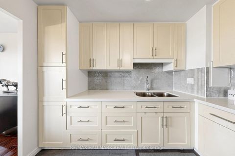 Photo 13 at 701 - 100 Leeward Glenway, Flemingdon Park, Toronto