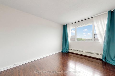 Photo 18 at 701 - 100 Leeward Glenway, Flemingdon Park, Toronto
