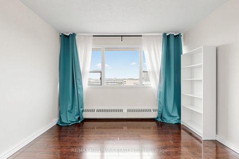Photo 19 at 701 - 100 Leeward Glenway, Flemingdon Park, Toronto