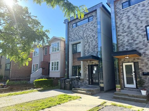Photo 2 at 817 Cosburn Avenue, East York, Toronto