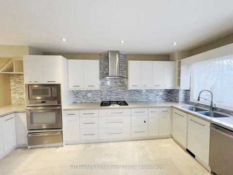 Photo 9 at 817 Cosburn Avenue, East York, Toronto
