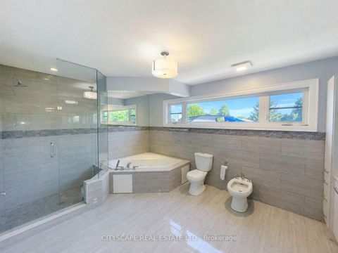 Photo 31 at 817 Cosburn Avenue, East York, Toronto