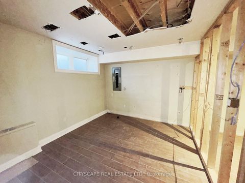 Photo 36 at 817 Cosburn Avenue, East York, Toronto