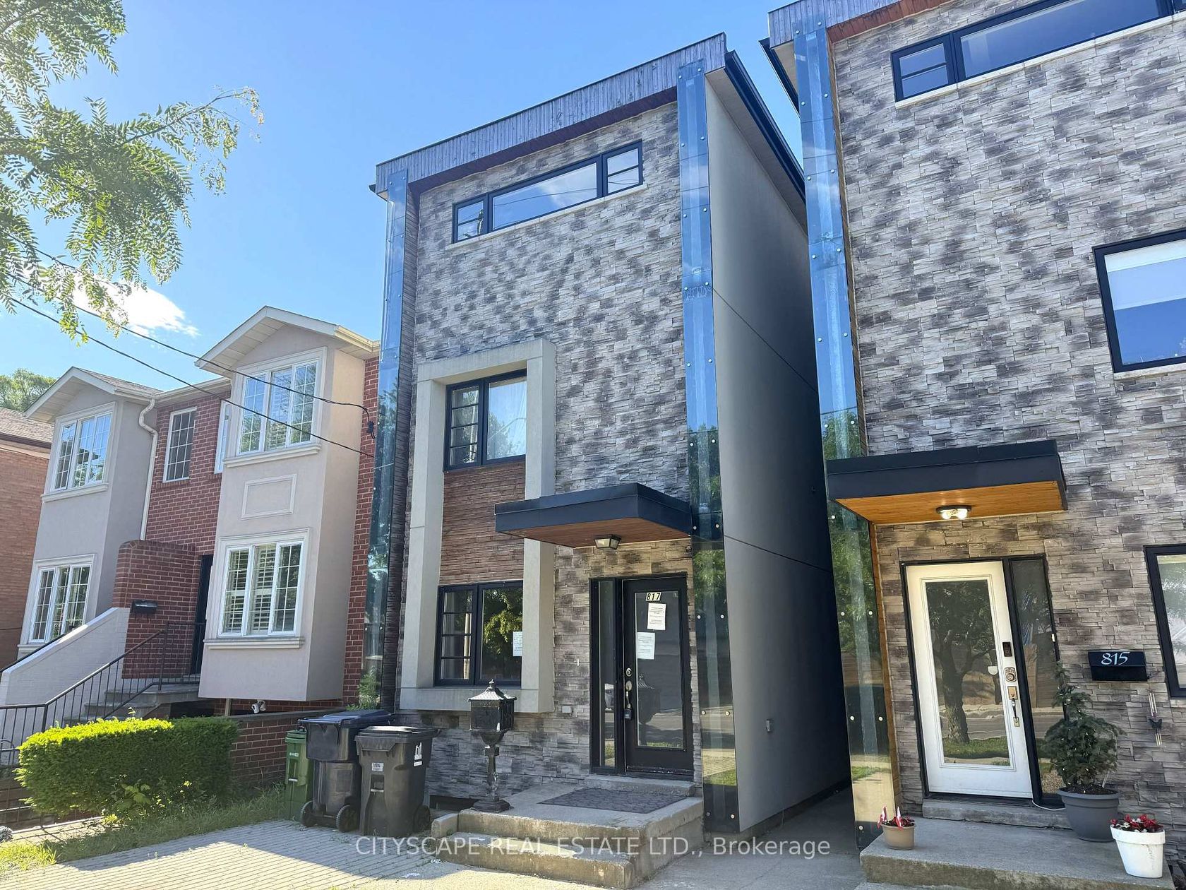 817 Cosburn Avenue, East York, Toronto 