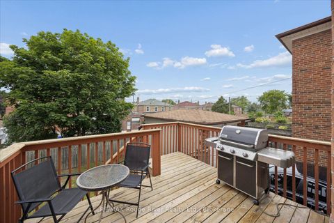Photo 36 at 72a Laurel Avenue, Kennedy Park, Toronto