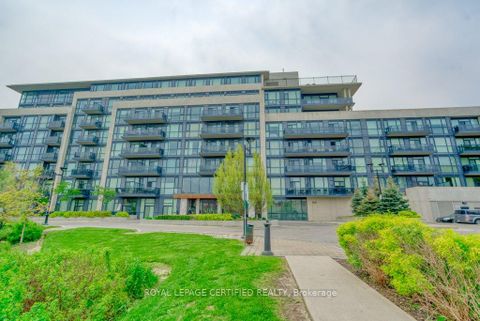 Photo 1 at 711 - 4700 Highway 7, East Woodbridge, Vaughan